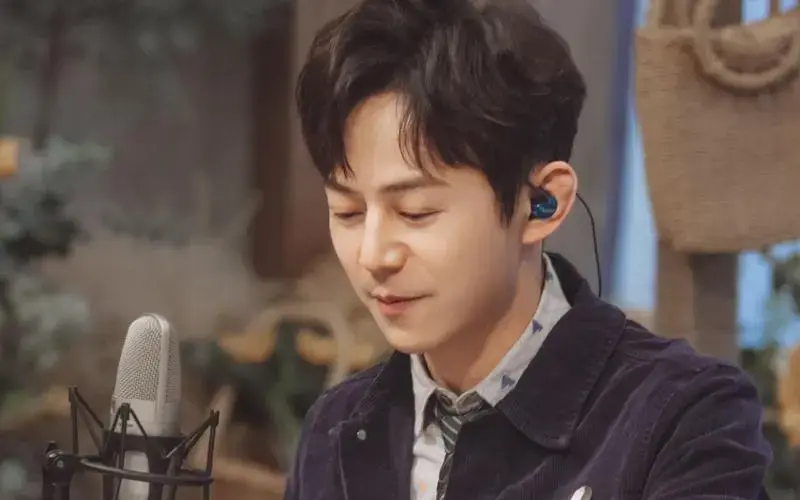 播放量破60亿！事实证明，49岁的何炅，已活成了一个“符号”