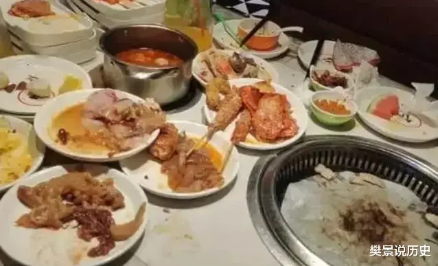 |吃自助餐被罚款2千，男子邪魅一笑交钱走人，经理：我怕是要凉啊