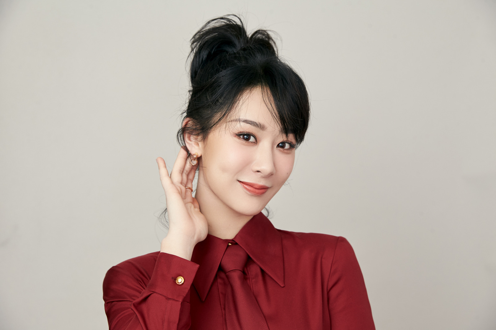 杨紫获影评人盛赞“爆款制造机”,网友:实至名归!