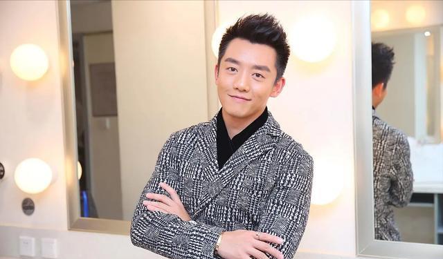 郑恺自曝一天赚7亿,请20个保姆绰绰有余,为何让岳母伺候全家?