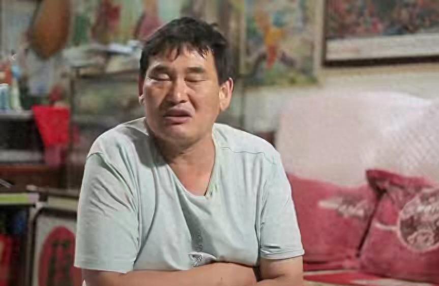 “睡粉”“诈捐”、忘恩负义？众叛亲离的“大衣哥”真的错得离谱