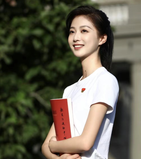 《2023主持人大赛》:冯琳的胜出引发争议