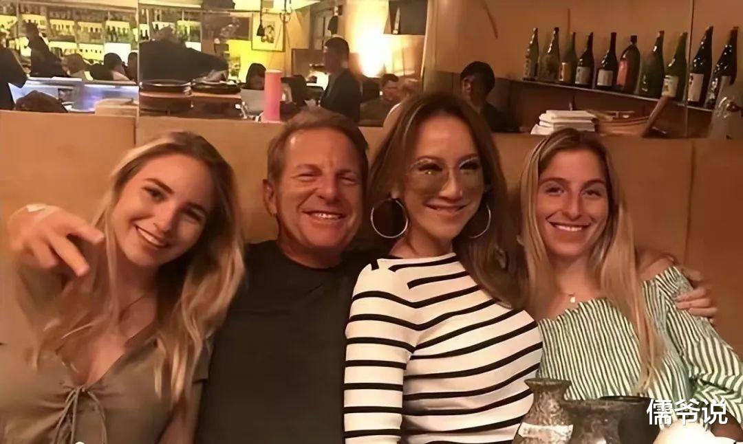 两个继女现身大闹李玟灵堂，不仅不祭拜李玟，却要争夺李玟留下的十数亿遗产