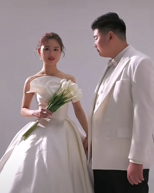 又离婚？陈萌深夜发文，抱怨朱小伟差劲，理由与陈亚男出奇一致