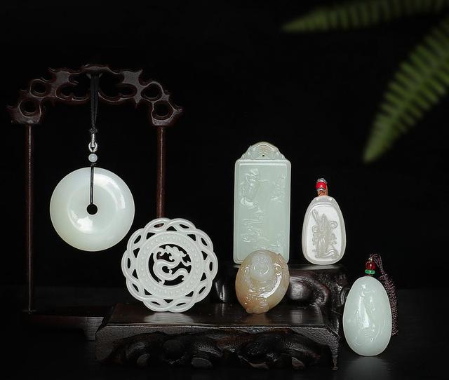 文玩|文玩“寒冬”时刻，为什么和田玉价格，不降反升呢？