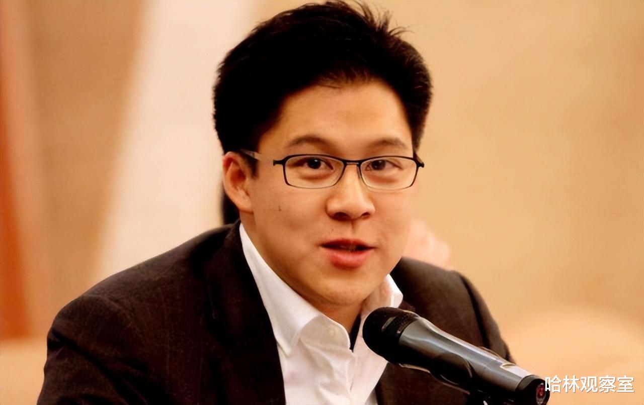 霍启刚又干了件大事,在北京接受央视专访,政界前途真的一片光明