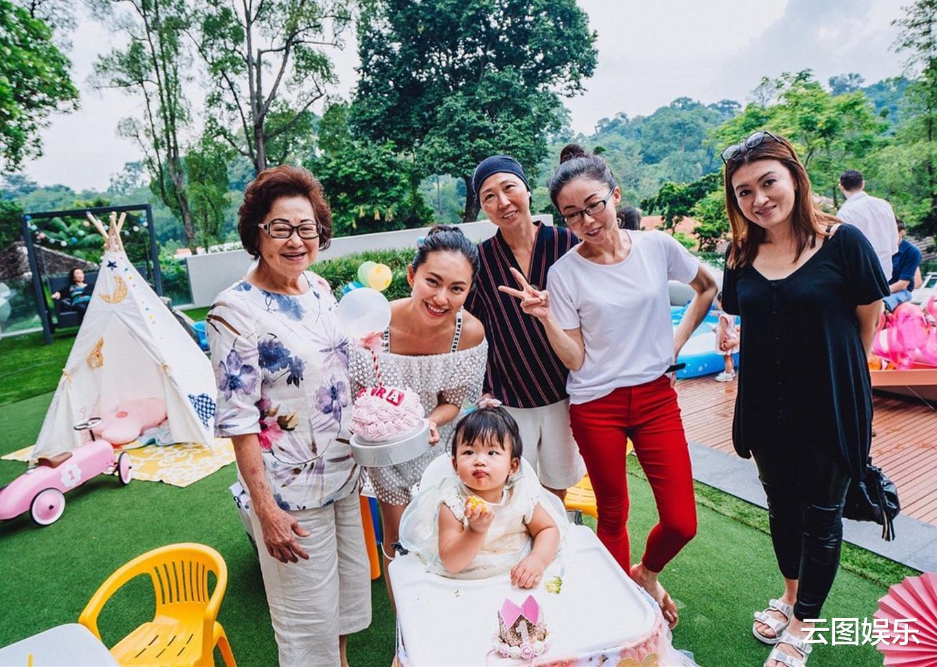 权色交易|向佐前女友公司上市！率数十员工交易所敲钟，嫁百亿富商儿女双全