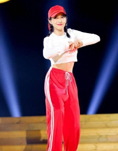 6位北舞出来的女星，个个自废“舞功”，竟跑娱乐圈抢了演员的饭碗