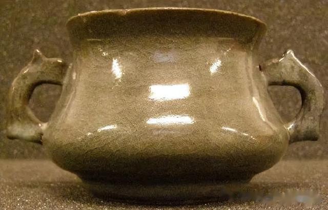 官窑|贾宝国一真一假说瓷器(X121-仿宋官窑香炉)