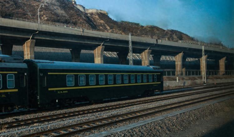 好演员任程伟：她陪了我7年住地下室，成名后哪敢抛弃患难之妻啊