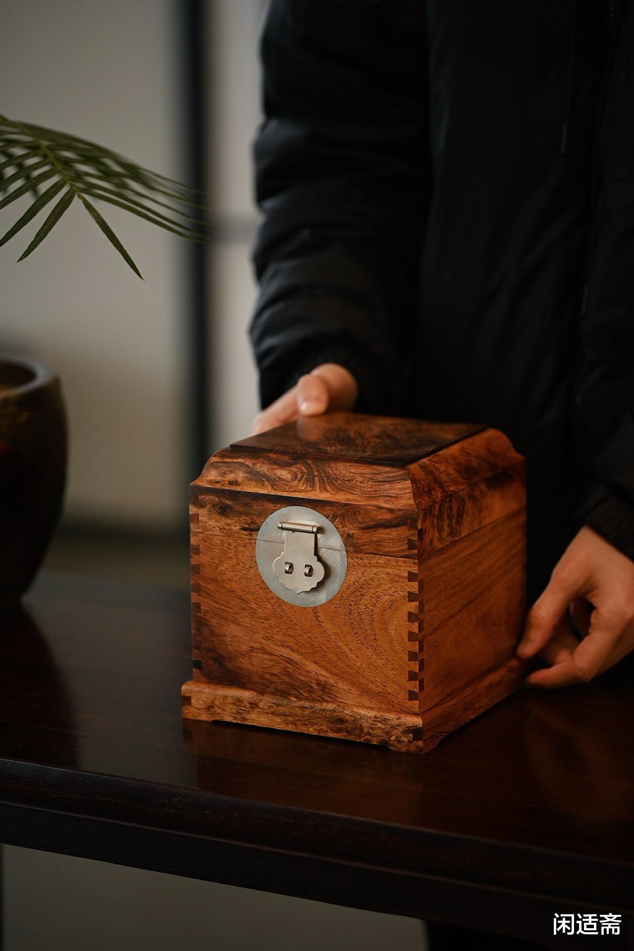 方寸乾坤,文房雅器,黄花梨印盒