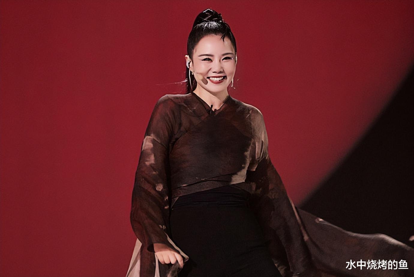 浪姐4|《浪姐4》首播3大槽点明显,初舞台水平参差不齐,真人秀一团和气缺爆点,节目拜高踩低太明显