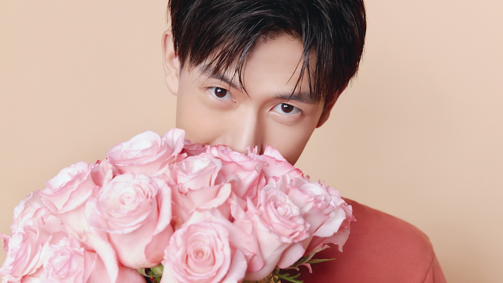 |揭秘演员行业:从街头巷尾到银幕上的苦涩,挑战,成长。