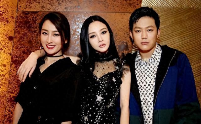 吴奇隆扛起的不是马苏，而是整个娱乐圈的丑陋，他们什么关系