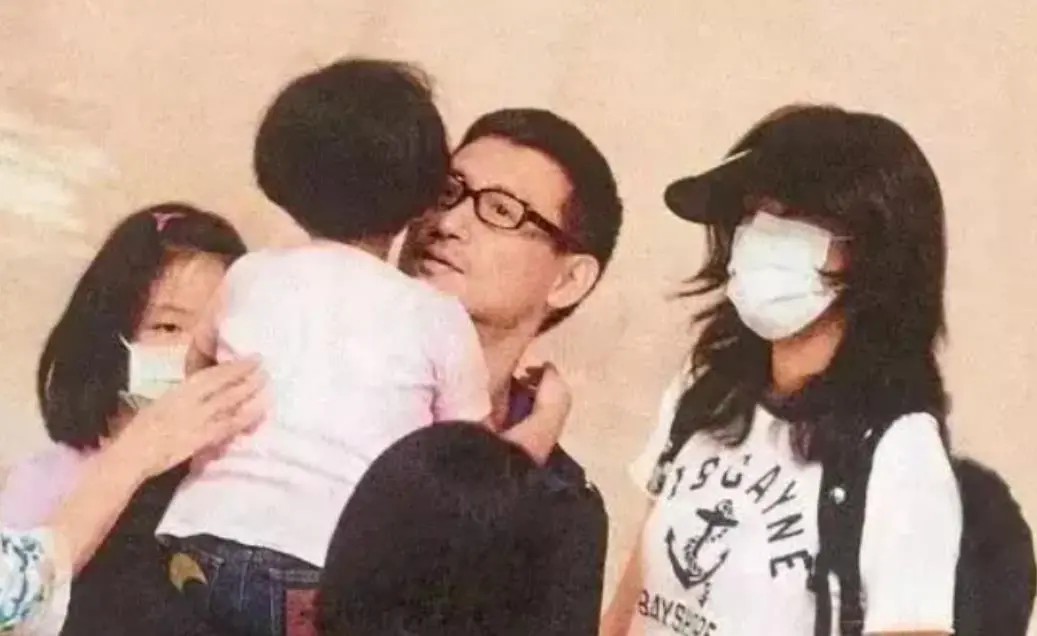 当年梅艳芳因病去世，罗美薇一举动破坏葬礼现场气氛，引众人怒视