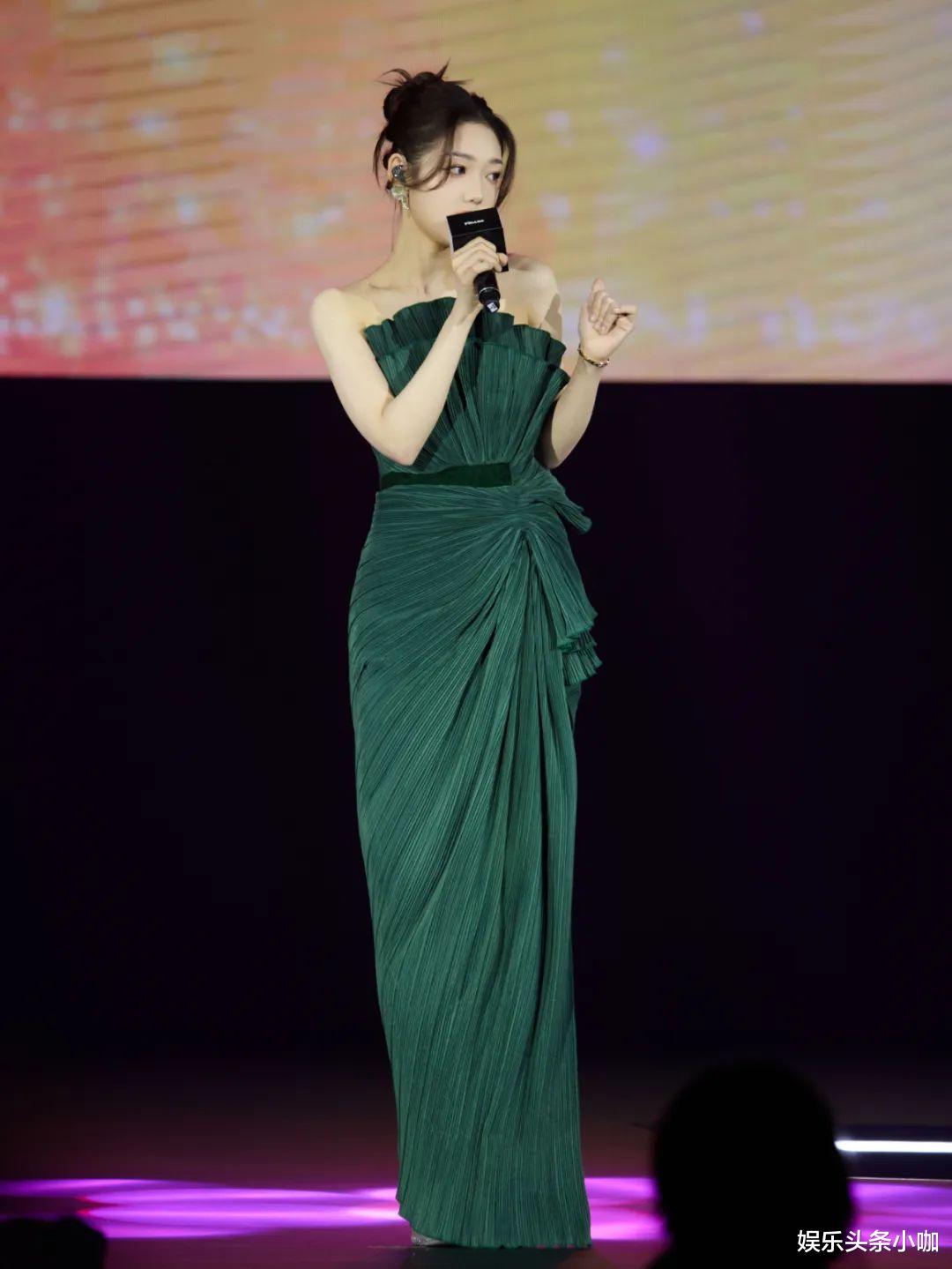 礼服 这红毯真是丑翻天了!