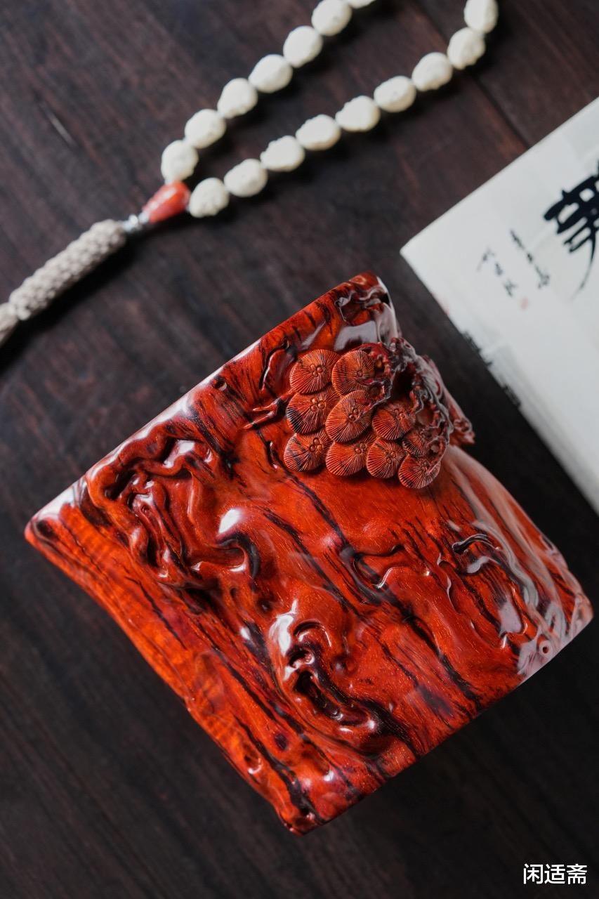 文玩|书斋雅置,小叶紫檀笔筒,松石涧意