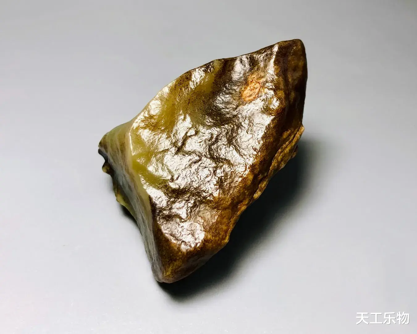 玉雕|曾与籽料分庭抗礼,却最终甘当配角的和田玉戈壁料!