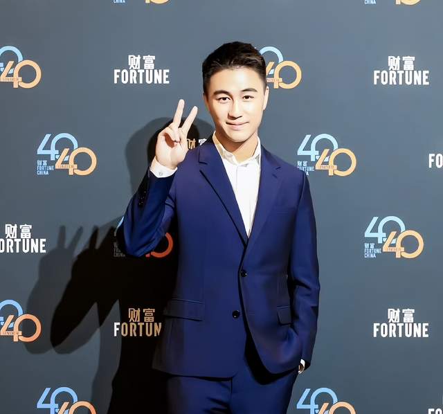 何猷君真的好爱赌王!盼有时光机回到15岁:冲下楼,救爸爸