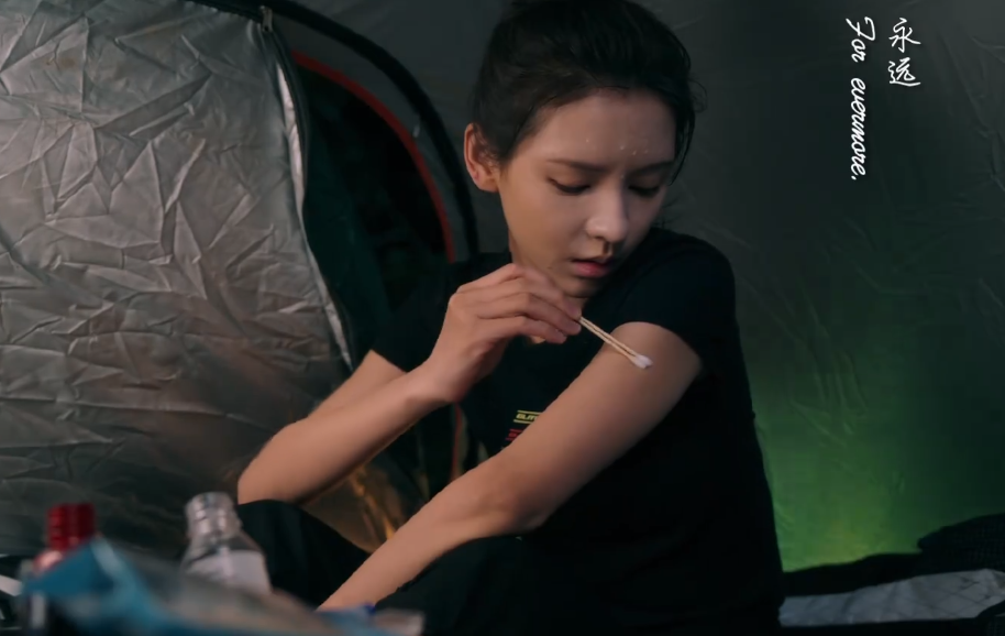 南风知我意:打针用猪皮做道具?突兀的转场,虚假中带着好笑