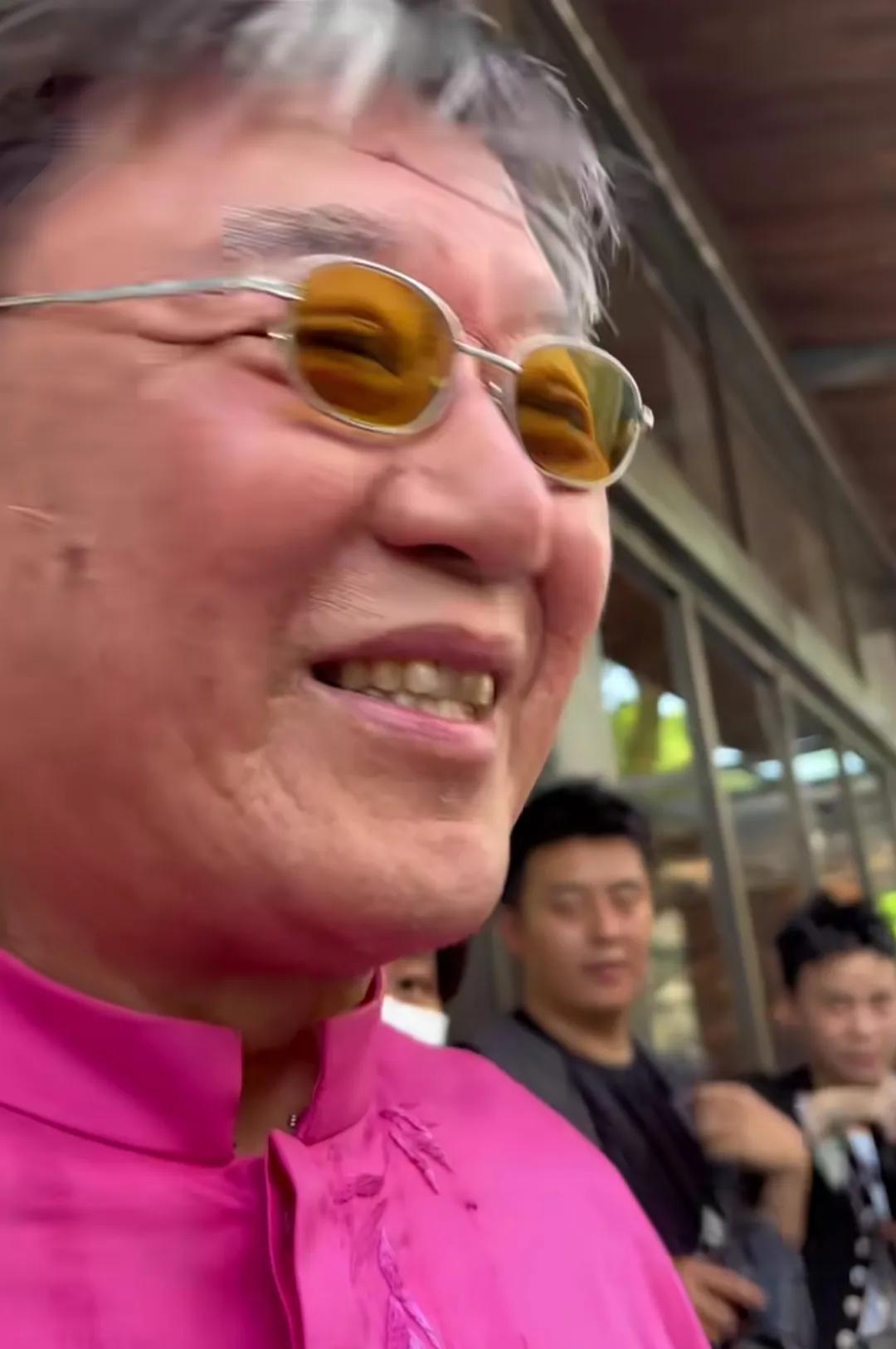 李立群|李立群带儿子参加侄子婚礼被拒绝,老家人:我们不欢迎他的儿子!