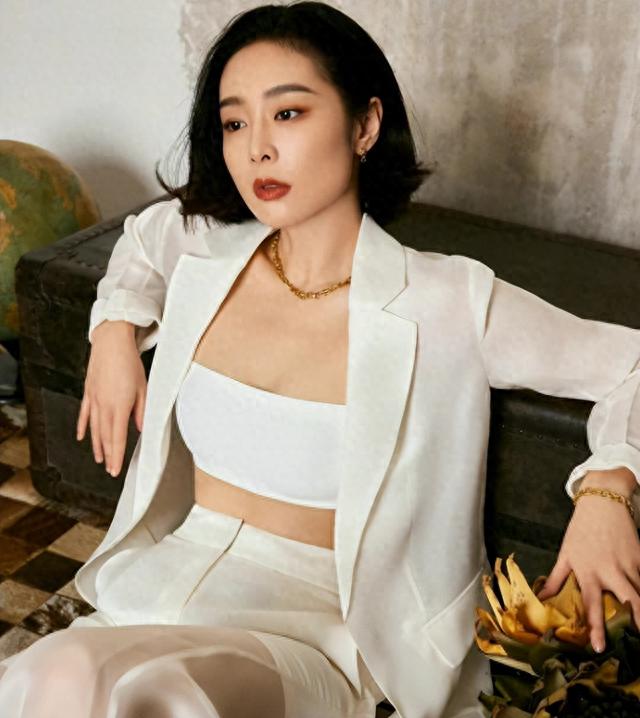 从爆红到“打回原形”，高叶只用了半年，终是步了张小斐的后尘