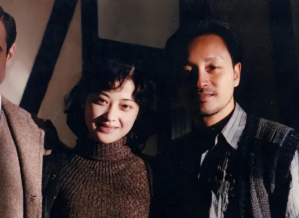 年轻时温柔,到中年却越长越凶,这6位明星天生一副不好惹的脸