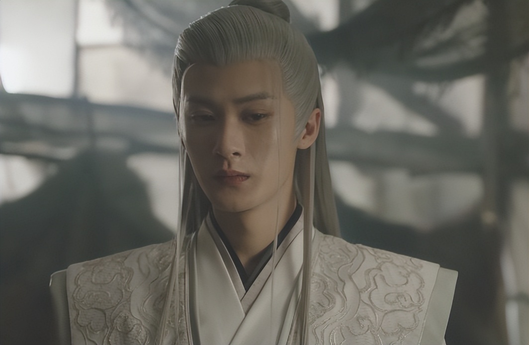 杨紫新剧爆火动了谁的奶酪？央视都看不下去了，为她发声真解气