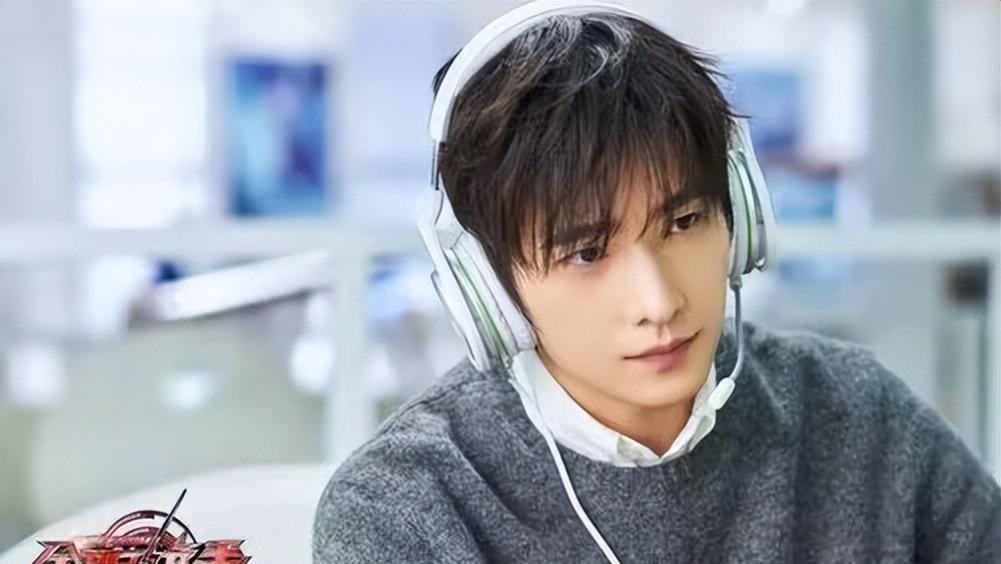 杨洋|《全职高手2》预热开机，杨洋携手三大主演回归，新女主人选受赞