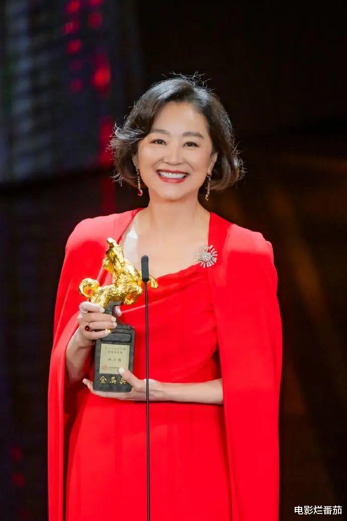 这一夜,林青霞驾临排面大,林志玲日里日气,桂纶镁陈意涵双翻车