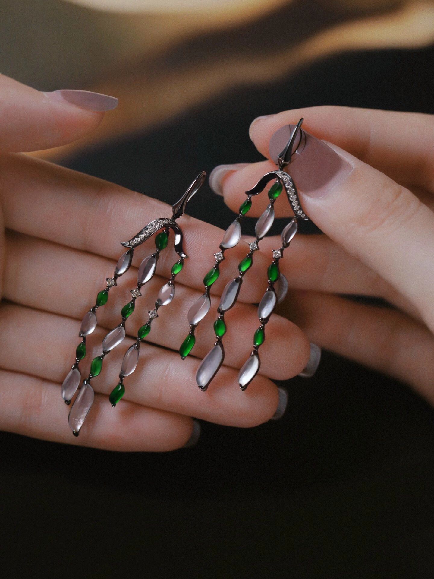 老物件|夏日限定,带着天然冷感的翡翠流苏耳坠!