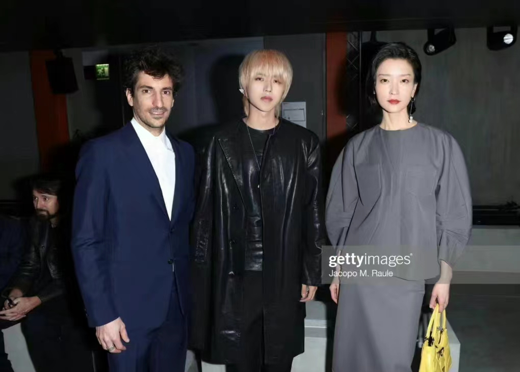 刘诗诗|丢面子的刘诗诗，下不来台的章子怡：这届时装周的“瓜”，略尴尬