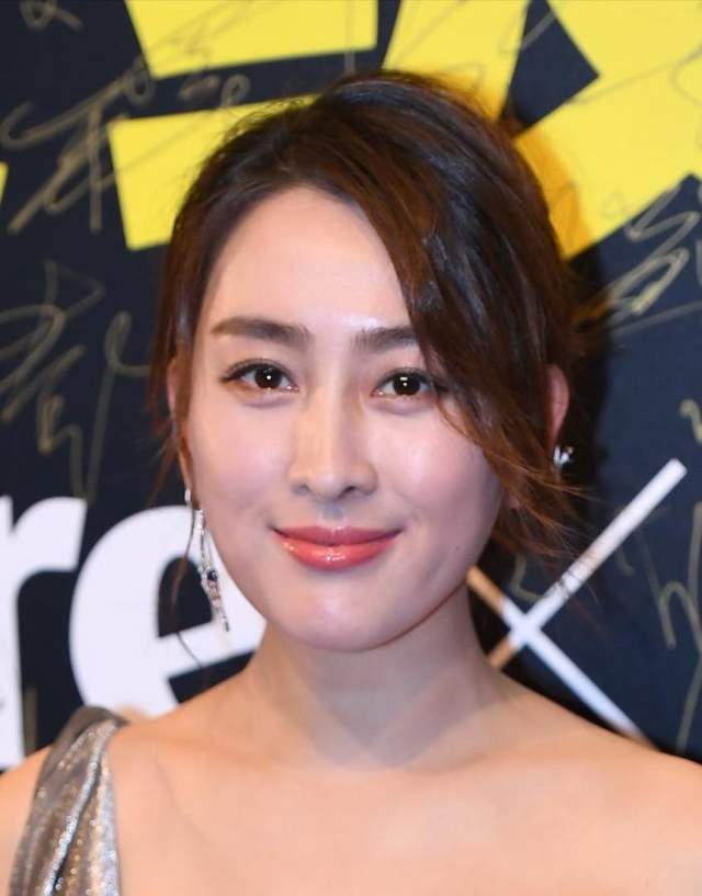 玩得多花的女星马苏,和马蓉有得一拼,劲爆十足