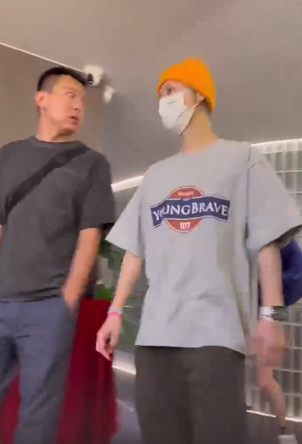 好甜!关晓彤现身鹿晗演唱会,两人同框照曝光,小细节中都是爱