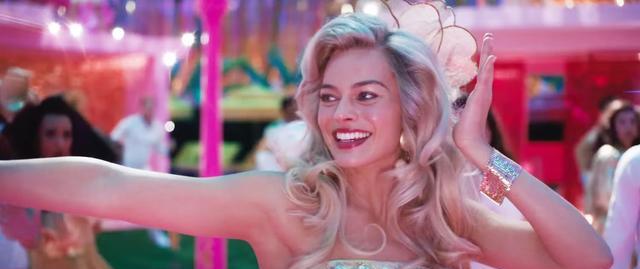 预售超20000张，《芭比》和《奥本海默》的票房，仅仅是个开始？