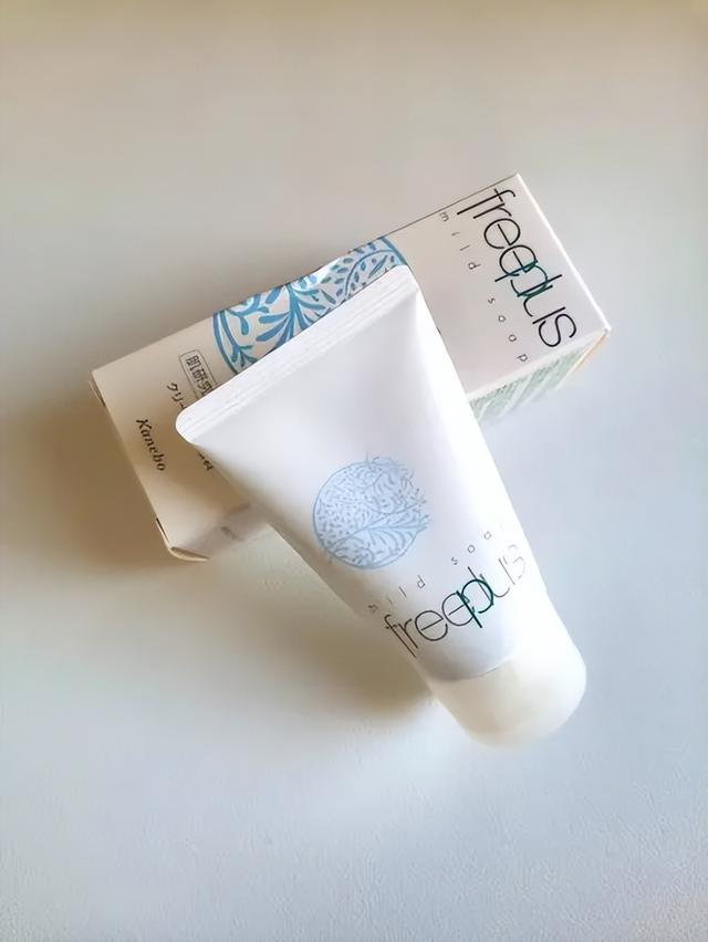 氨基酸洗面奶哪个好用？这几款成分、肤感、使用效果都很优秀