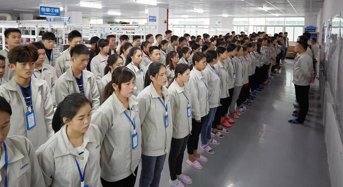 工人|外资工厂招聘工人抢着去，国内工厂反而招工难！两者有什么区别？