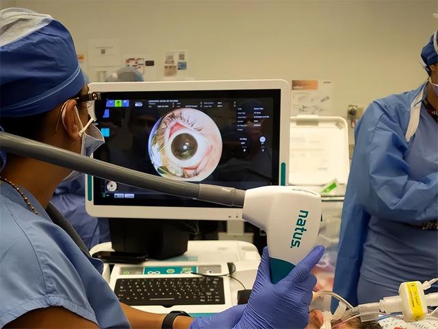 世界首例人类全眼移植手术完成！重建视力迈出重要一步