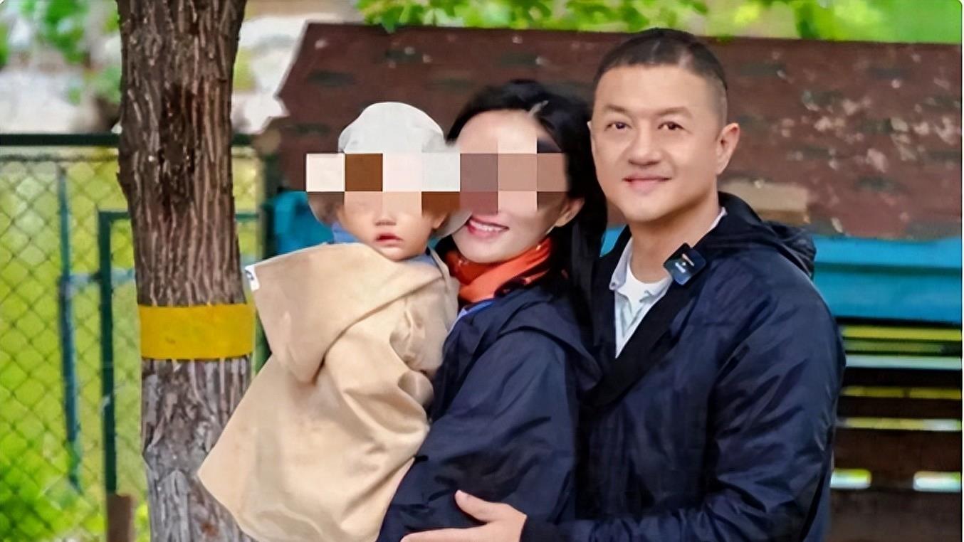 李亚鹏的一切都结束了,住的房子也被强制执行,清早发视频向网友道别