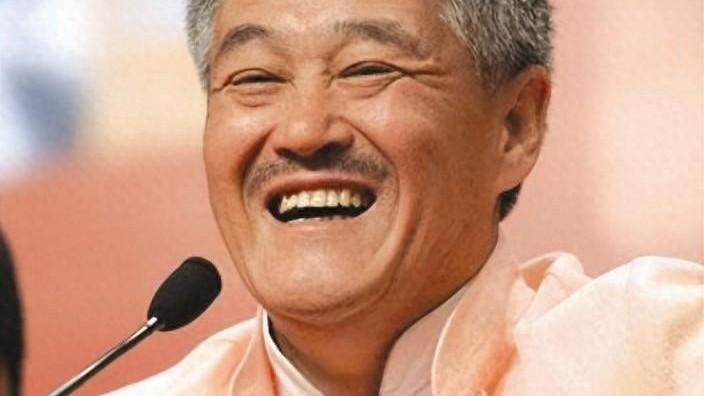 小品|2024春晚即将到来，观众最怀念的还是他！当之无愧的小品王