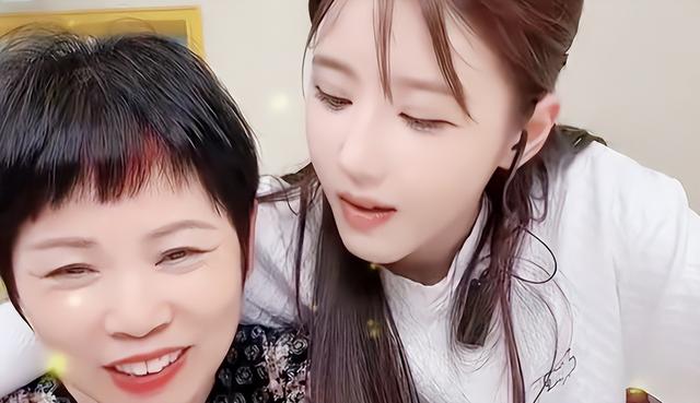 这一次，被曝婚内出轨后，嘴哥的尴尬处境，给网红圈敲响了警钟