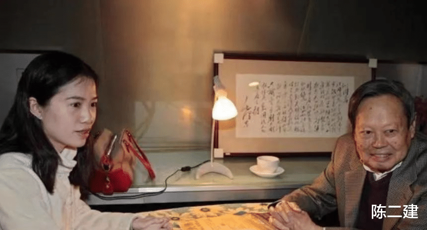 翁帆瞒天过海“动机难藏”，杨振宁后悔为时已晚！束手无策度晚年