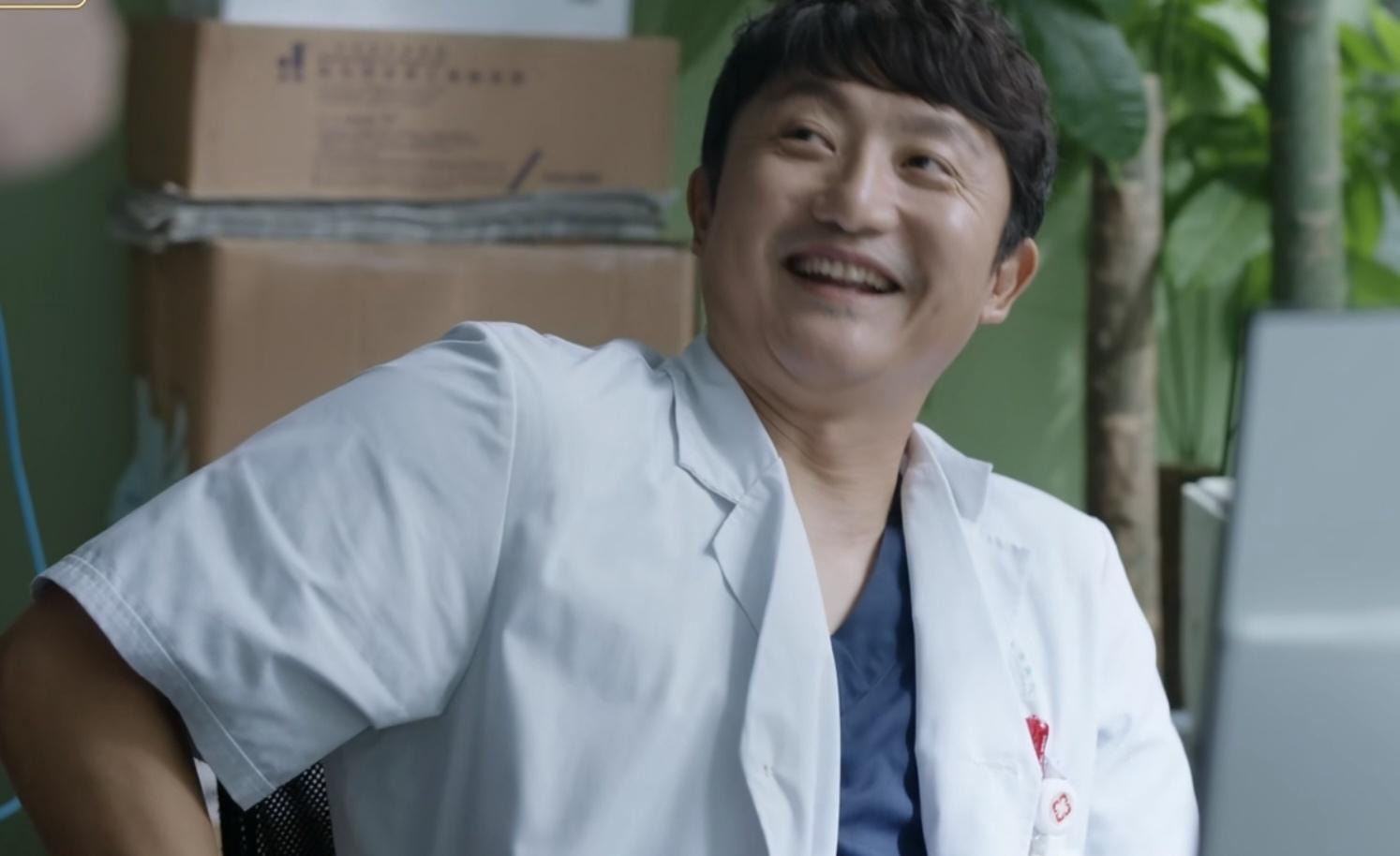 白色城堡|表情狰狞、眉毛奇怪,却演《白色城堡》“第一美女”,看着好难受