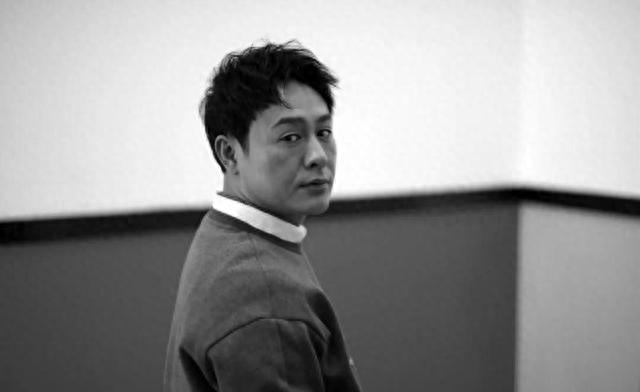 从爆红到“打回原形”，张颂文只用了半年，终是步了张小斐的后尘