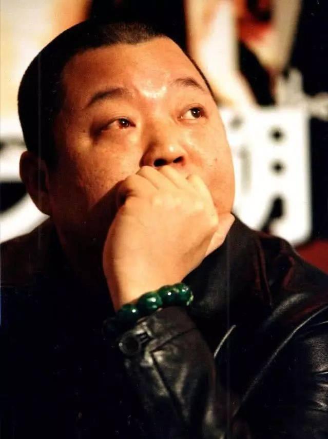 她连登5次春晚,却因为跟恩师同居怀孕,星途尽毁,55岁没人敢娶