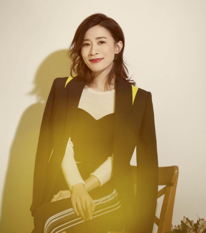 事实证明，48岁“无人敢娶”的佘诗曼，才是真正的人间清醒