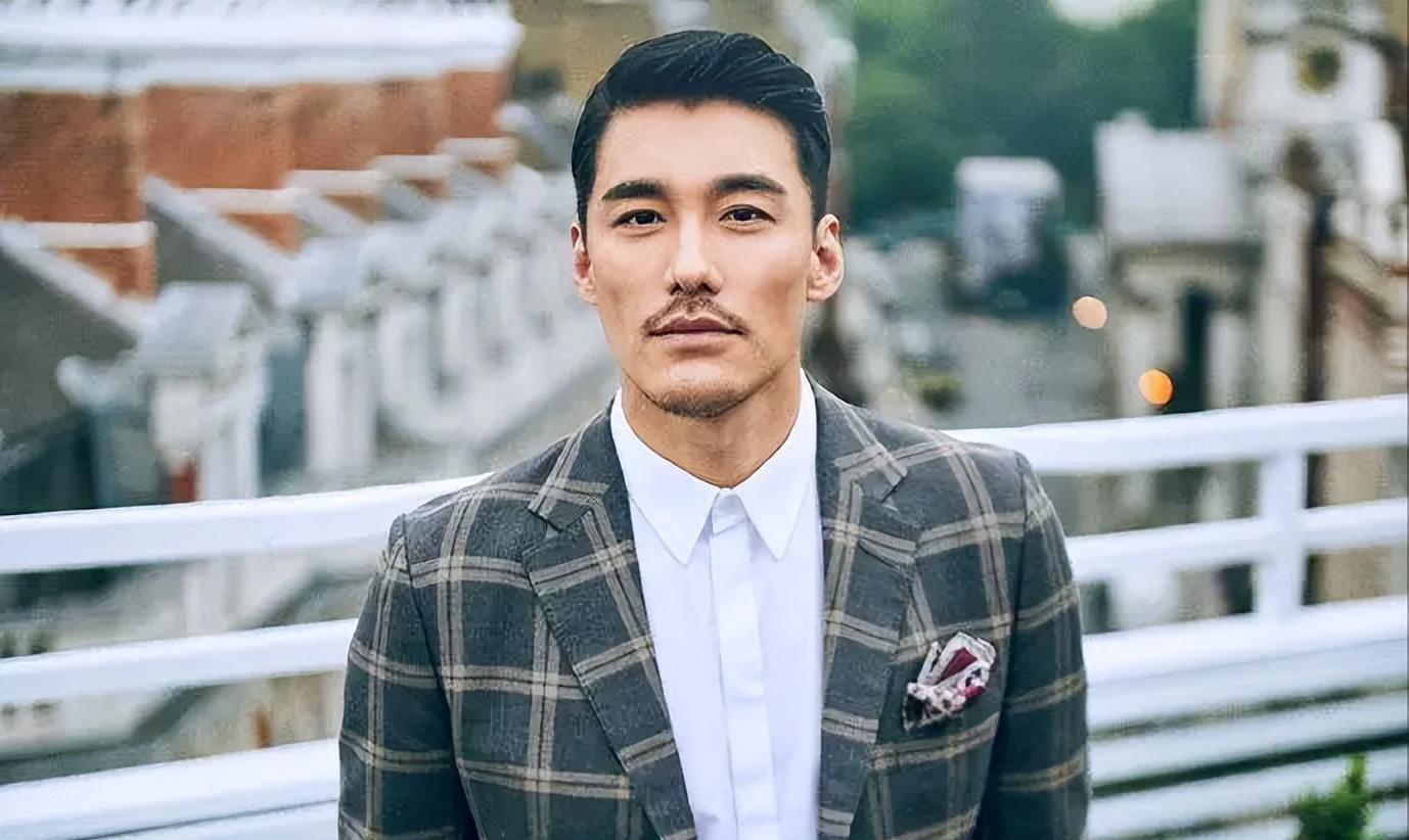 |演员胡兵官宣婚讯！结婚对象性别成谜，与陈冠希父亲成意难平