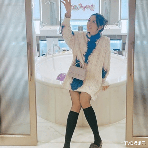 情人节|提前庆祝49岁生日！视帝马国明订酒店度假，携女友尽享二人世界