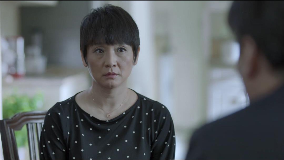 明明演技一般，却被吹捧成老戏骨，这位54岁女演员，演啥都一个样