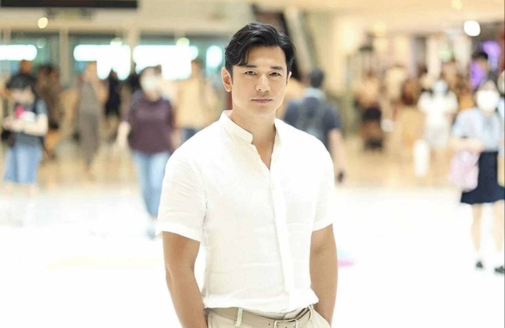 离巢男星痛批TVB山头文化，因演不到主角拒绝续约，两度改名转运